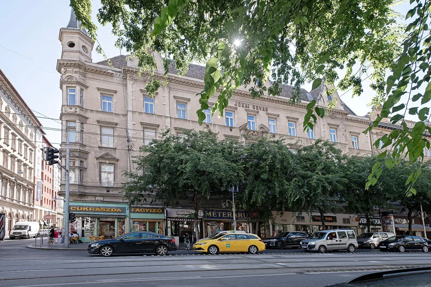 City Center Industrial Residence Budapest Apartman
